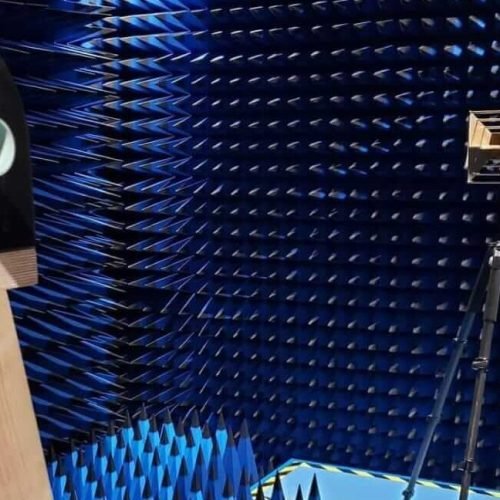 Antenna measurement chamber Antenna measurement chamber