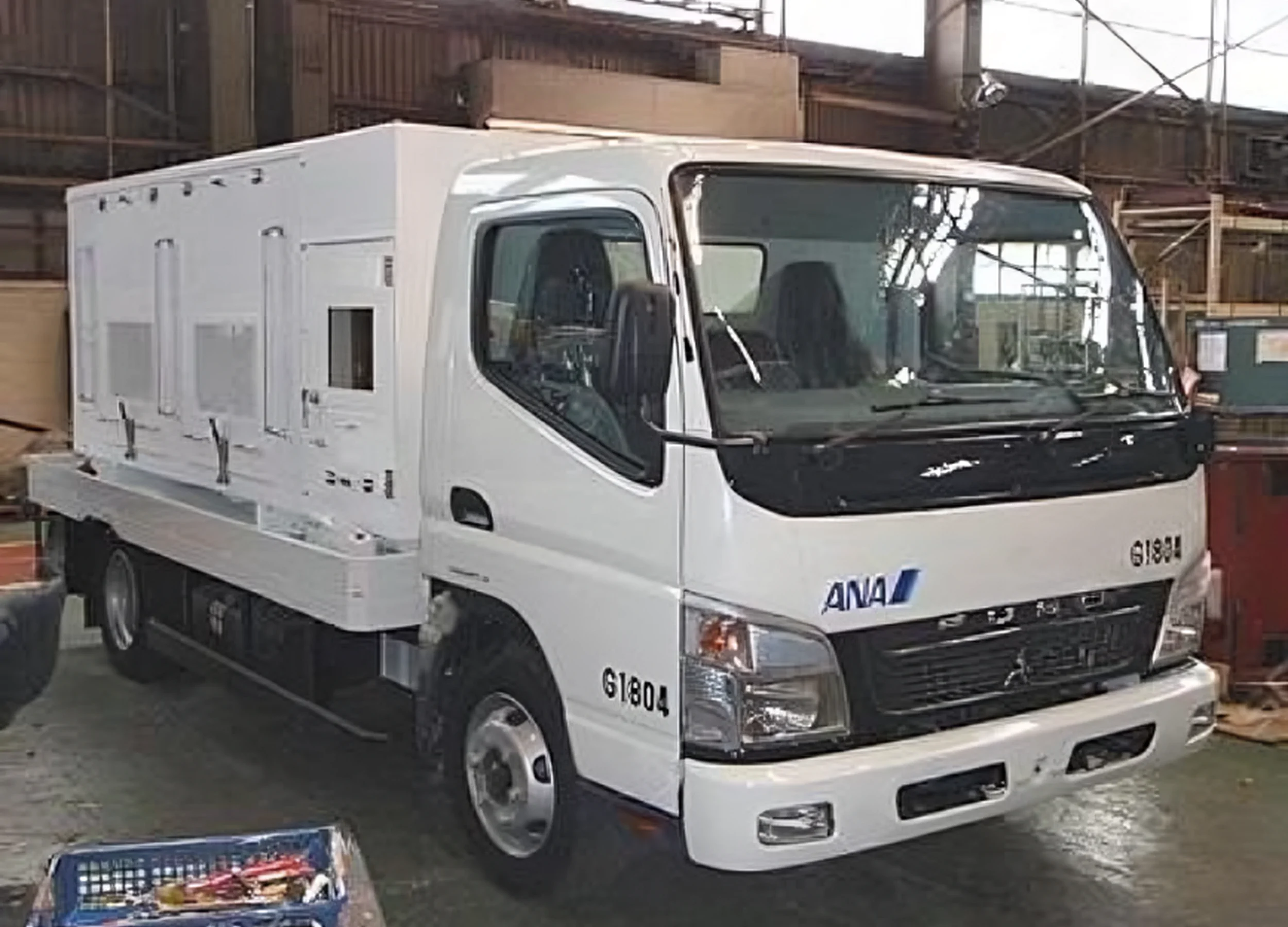 airport power supply vehicle with soundproof cover airport power supply vehicle with soundproof cover