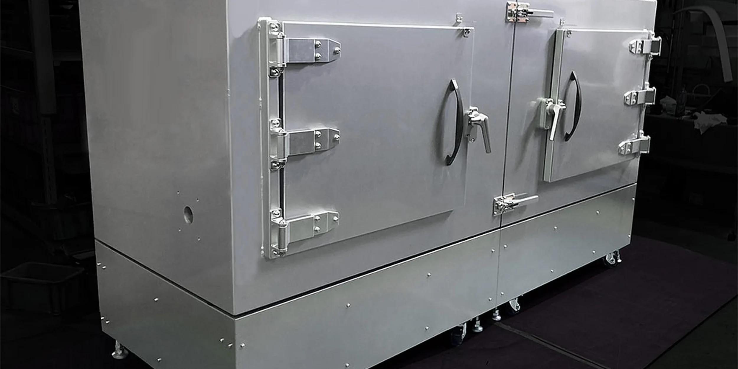 Coupled type Anechoic Box for Horn