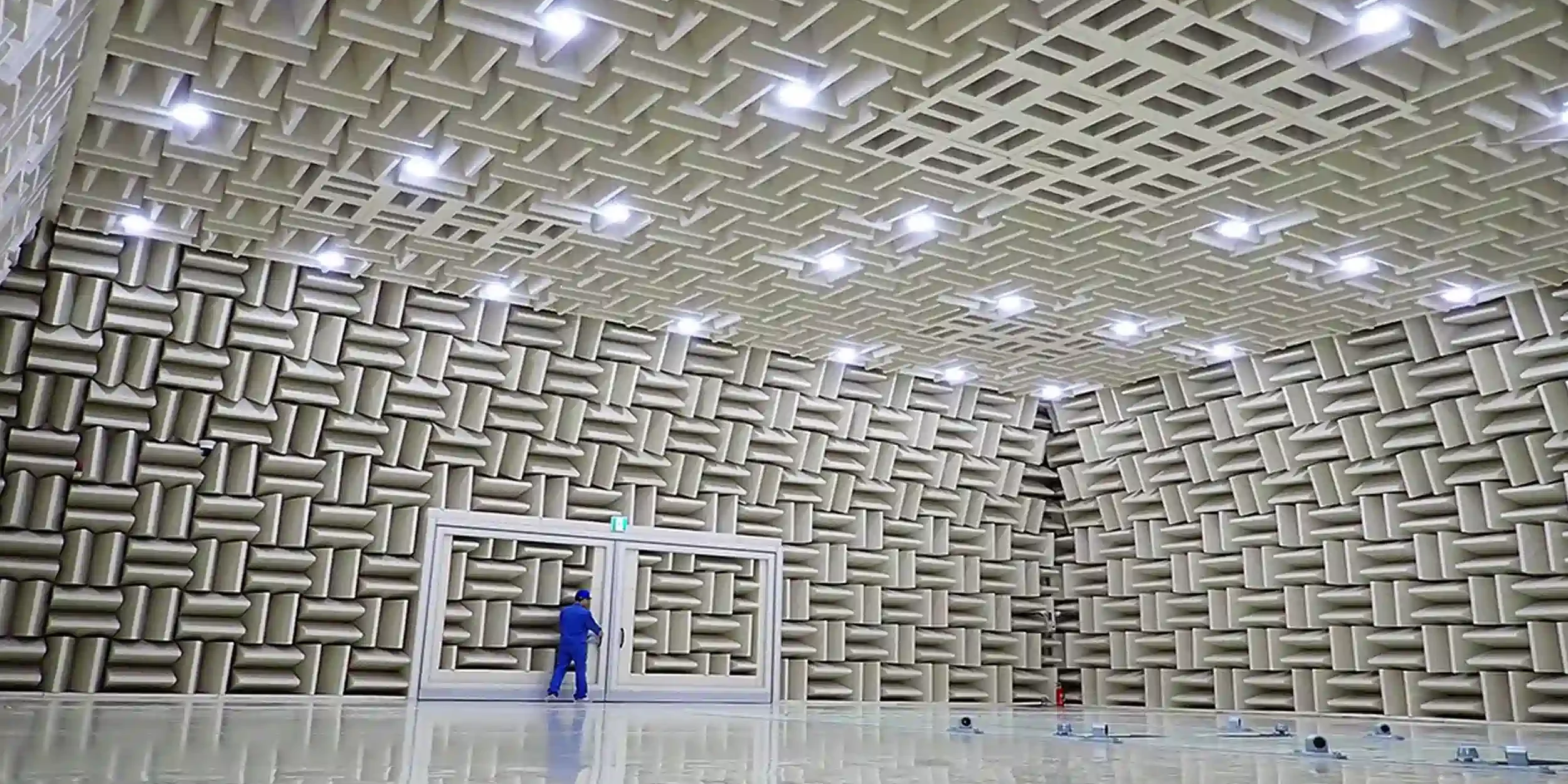 Large semi anechoic chamber with big doors
